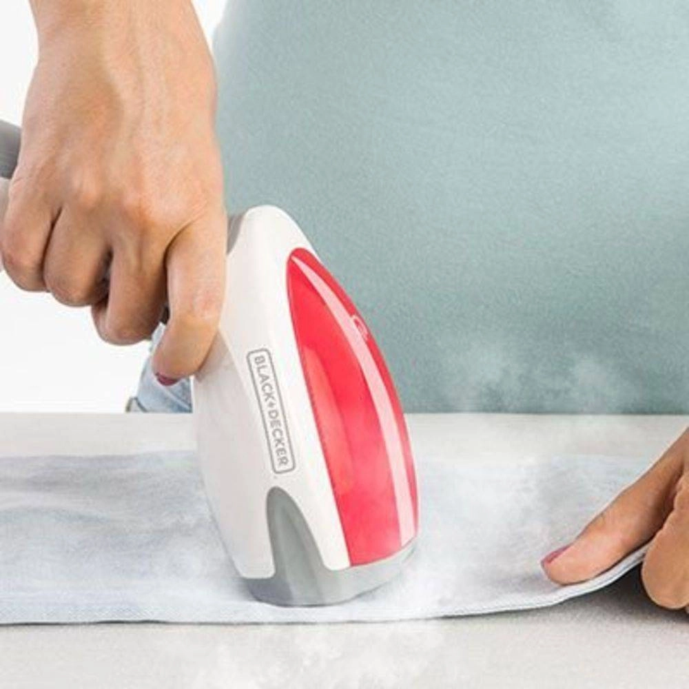 Vaporizador Portátil de Roupas Black e Decker (BDV2000V-BR) 